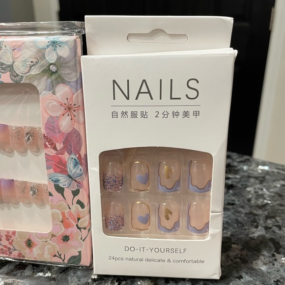 NEW Purple Glitter Gem Heart & Purple Heart Nails w/ Gold Nail Set Bundle - Picture 4 of 4